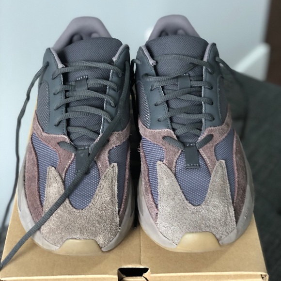 Adidas Yeezy Boost 700 “Mauve” - Picture 5 of 6